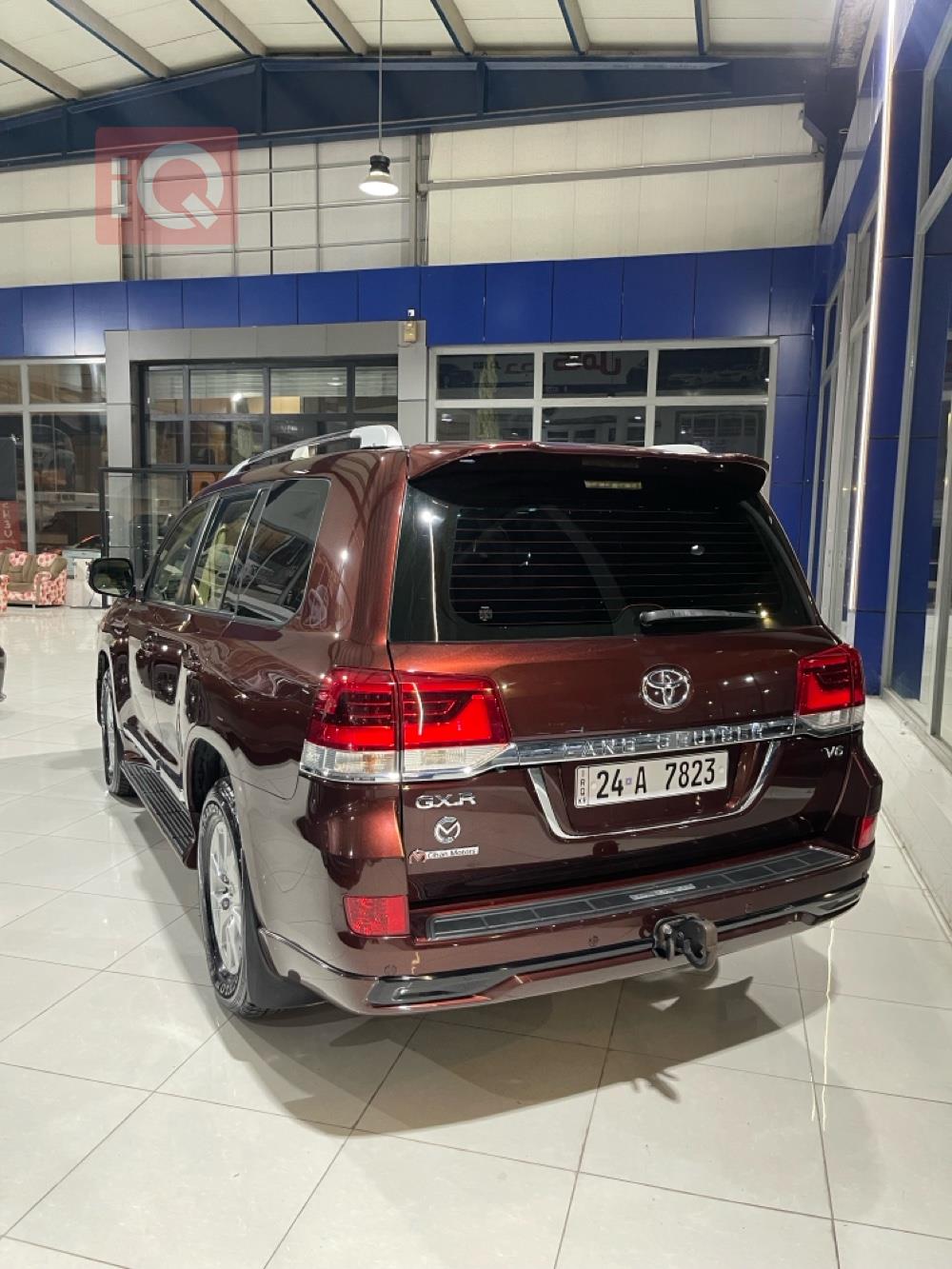 تۆیۆتا لاند کروزەر